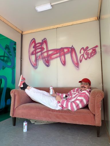 Bubbly Sesselwahn mural